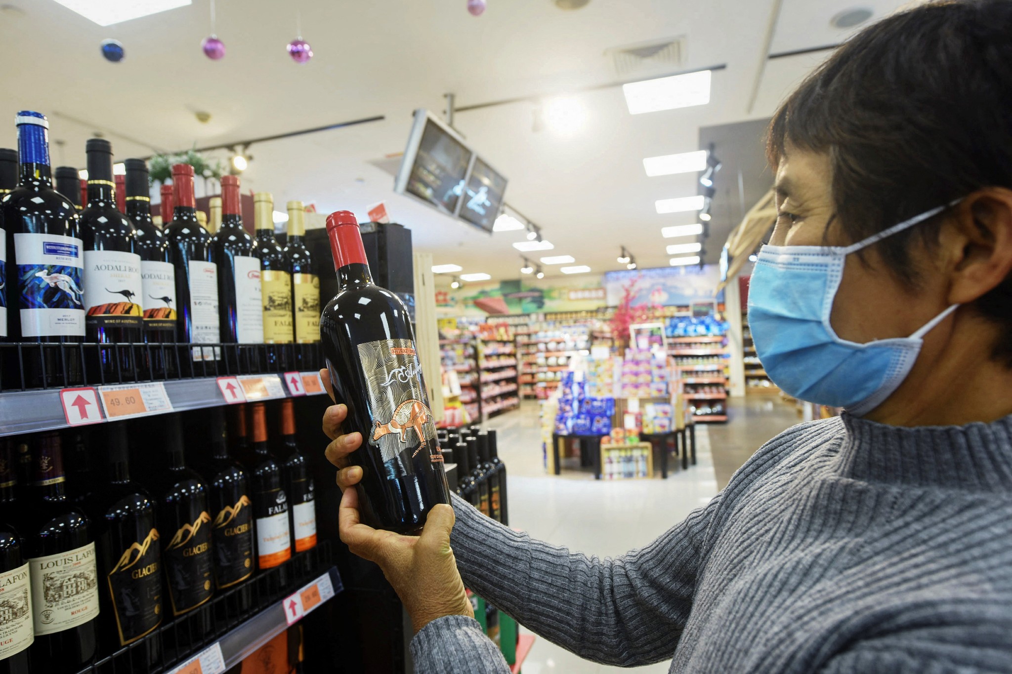 COVID-19 Saps Wine Appetite in China; Consumption Down 17%