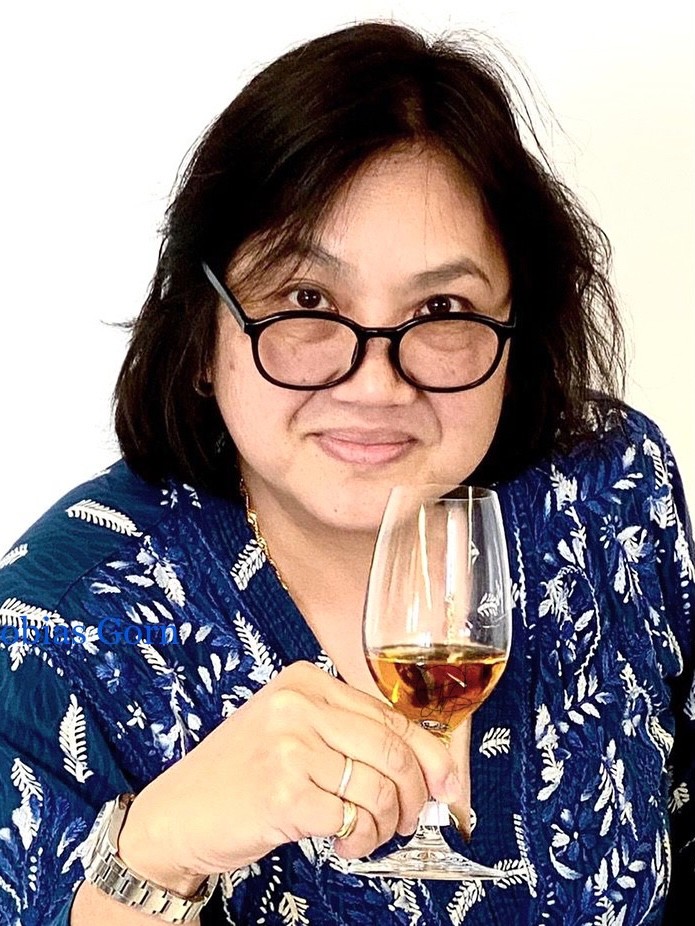 Le Mondial des Vins Blancs Strasbourg Marie CHEONG-THONG, member of the expert jury